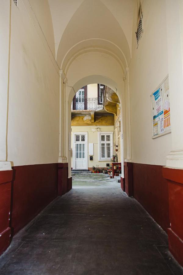 Old Town Apartman Boedapest Buitenkant foto